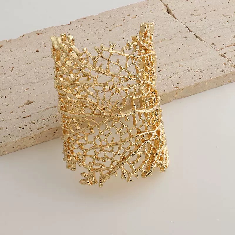 AYABA Leaf Cuff - Image 4