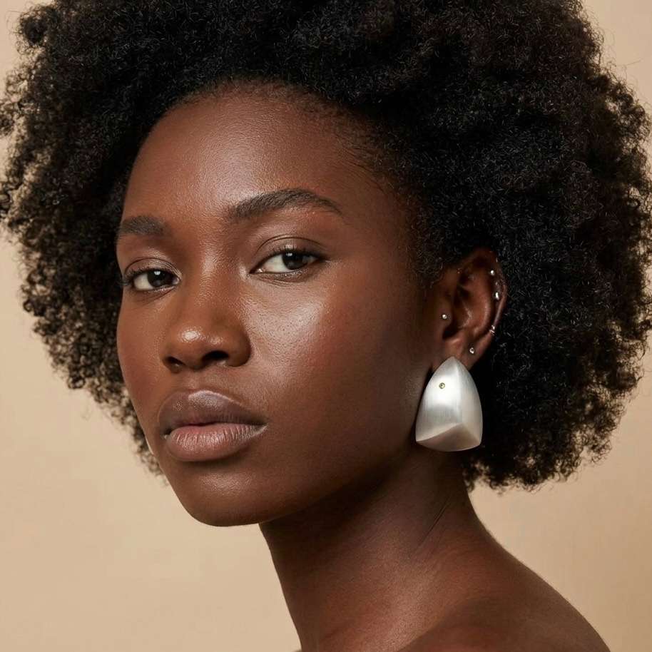 nyota studs