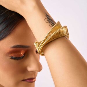 aura cuff